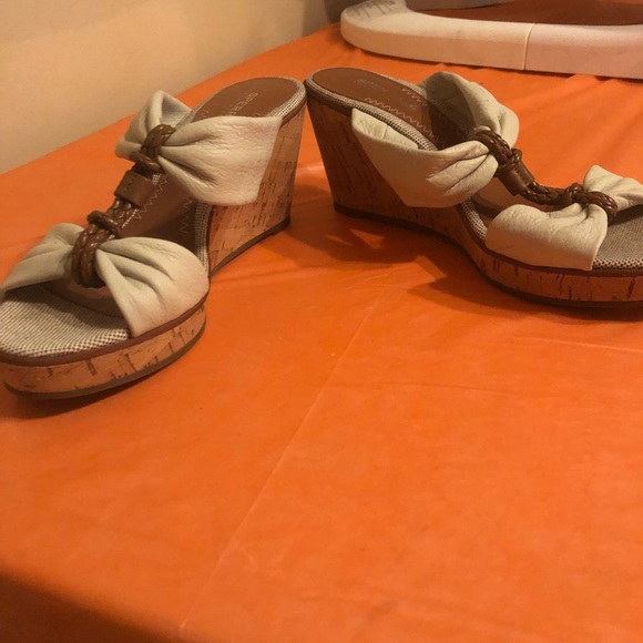 Sperry Topsider Wedges- Size 7 1/2 - Picture 2 of 3